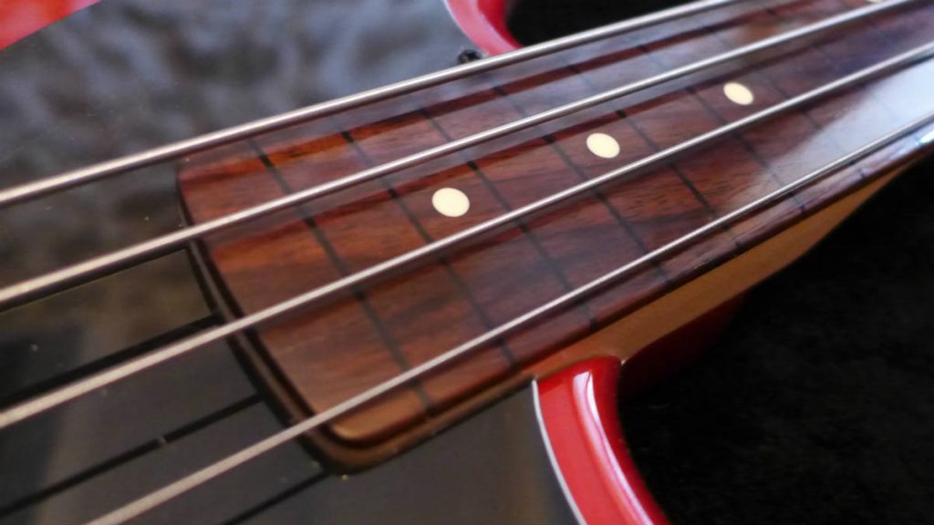 basse fretless-luthier Aude-luthier Ariège