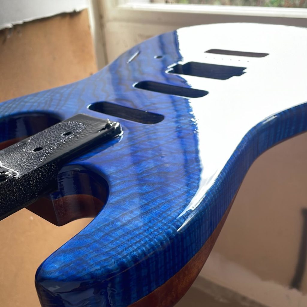 luthier Ariège fgh guitar