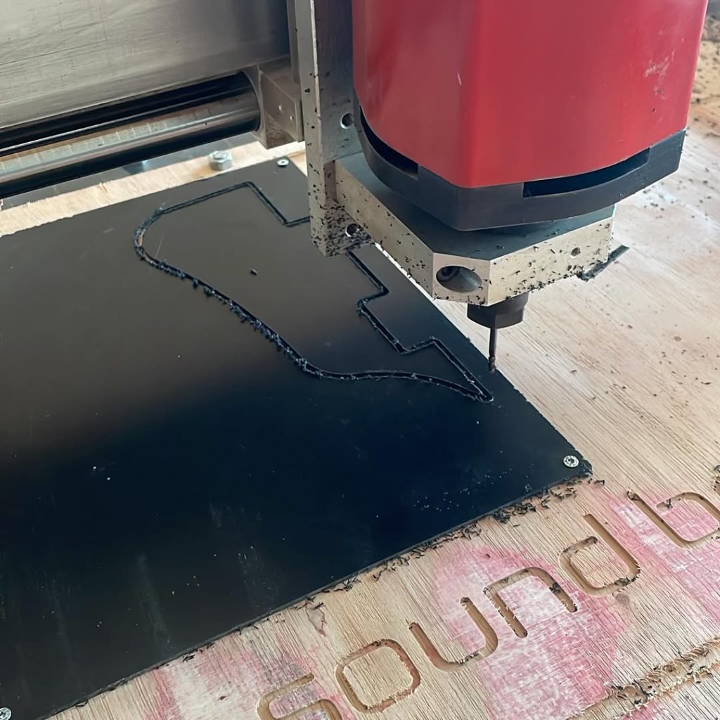 luthier ariège aude carcassonne bram castelnaudary limoux guitare basse