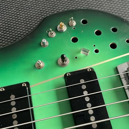 luthier Aude basse Vigier préamplificateur basse upgrade fgh guitar