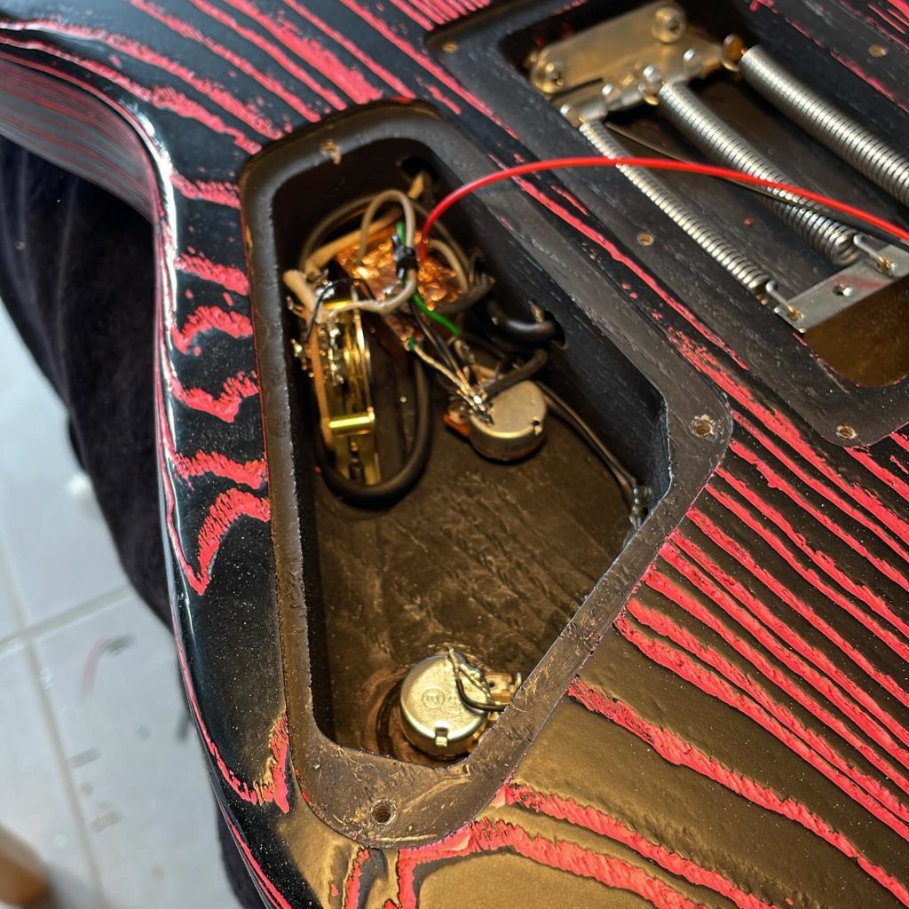 luthier aude ariège basse guitare fgh guitar Carcassonne limoux