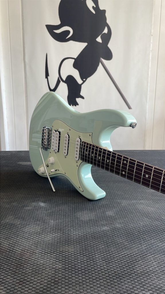 luthier ariège aude haute Garonne guitare basse